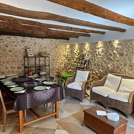 Maset Del Riu Pension Valderrobres Buitenkant foto